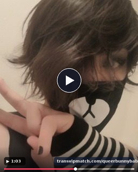 Queerbunnybabe (@queerbunnybabe) OnlyFans Video Preview & Review